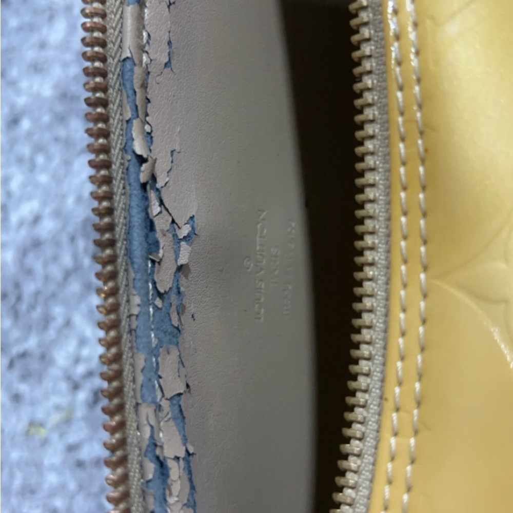 Louis Vuitton Monogram Vernis Bedford bag - Picture 8 of 10
